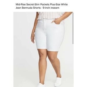 Old Navy 24 Plus White Bermuda Shorts 9 Inch